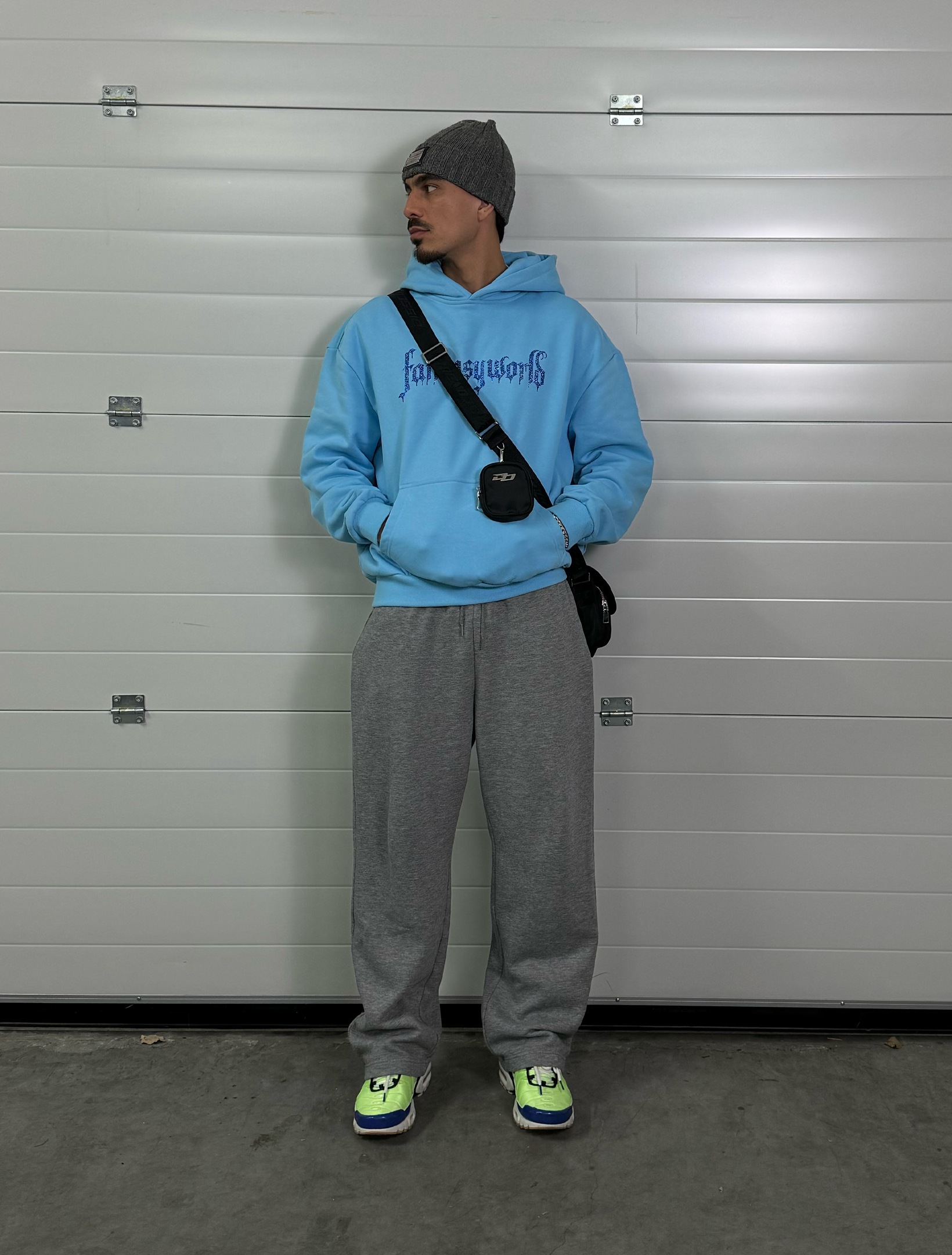 BLUE FANTASYWORLD HOODIE DISSCONDUCT